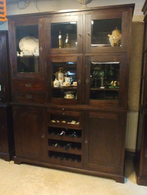 Display Cabinets Luc S